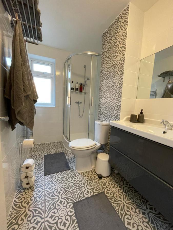 Milan House Apartment London Bagian luar foto