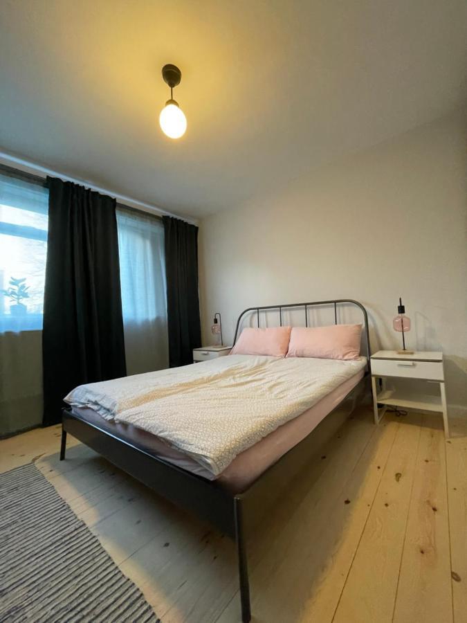 Milan House Apartment London Bagian luar foto