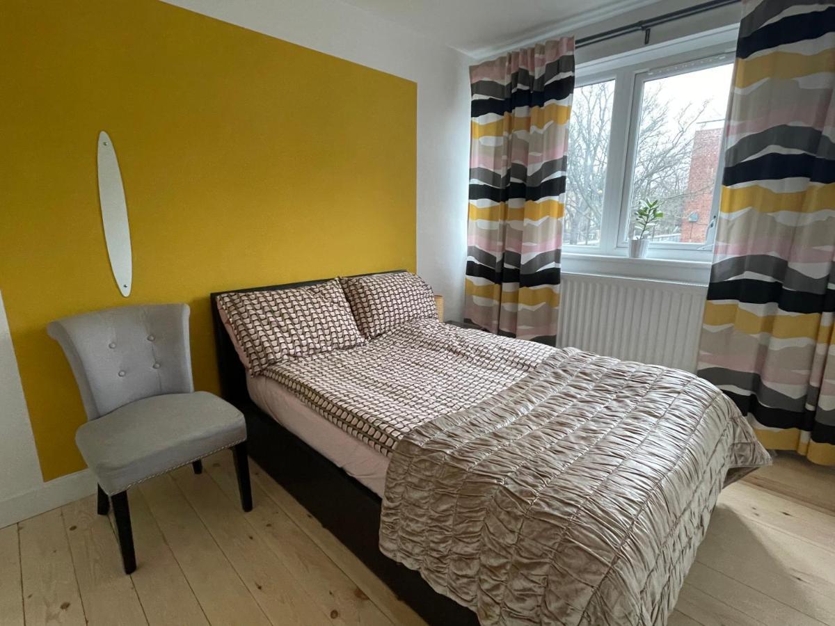 Milan House Apartment London Bagian luar foto